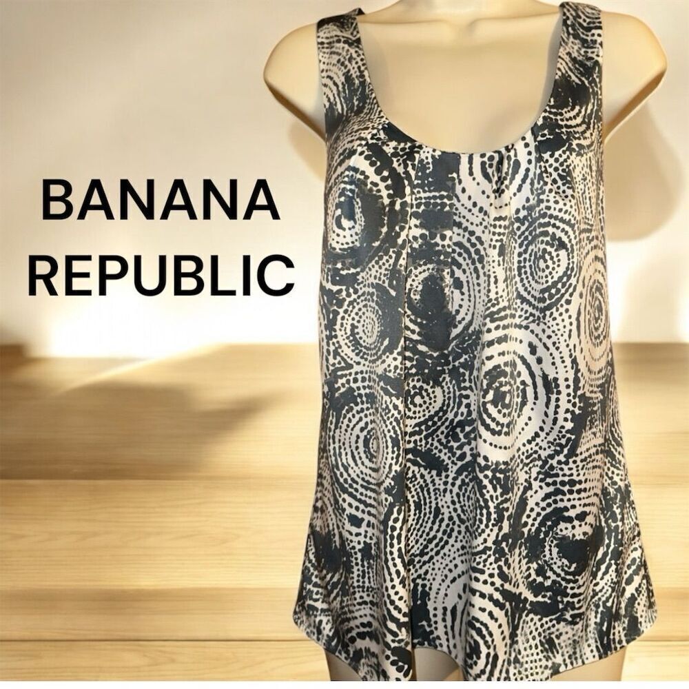Banana Republic Women's S Gray White Satin Finish Geometric Sleeveless Tank Top